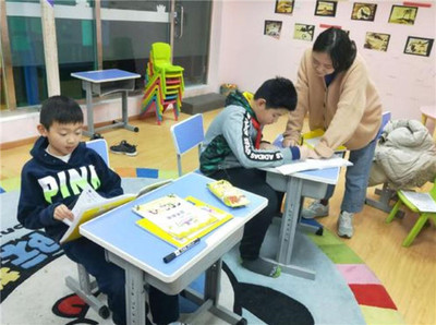 環(huán)球博雅少兒英語(yǔ)加盟費(fèi)用及教育科技技術(shù)開(kāi)發(fā)分析